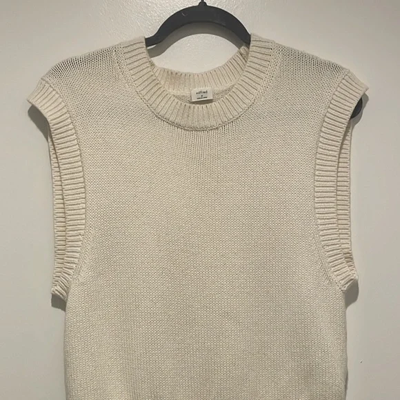 Wilfred Free Cream Sleeveless Knit Sweater Vest Sz M GUC - Picture 5 of 8
